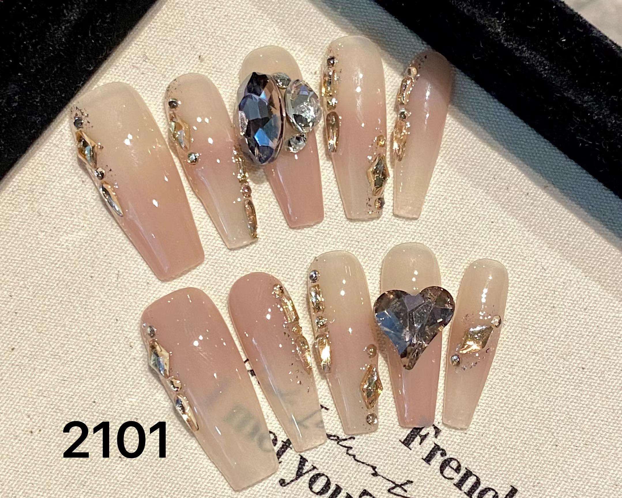 Golden Empress – The Luxe Crystal Collection