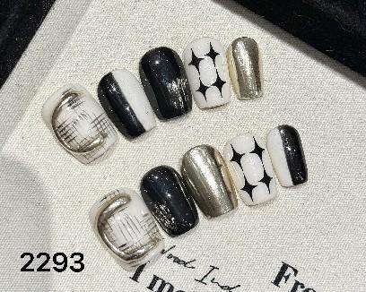 Glamour Obsidian – The Art of Modern Chic