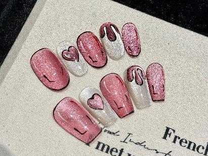 Sweetheart Glow – Love at Your Fingertips